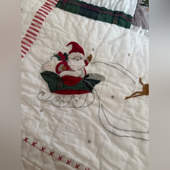 Pottery Barn White Red Quilt Blanket with Santa and Reindeer Crib size - Picture 7 of 13